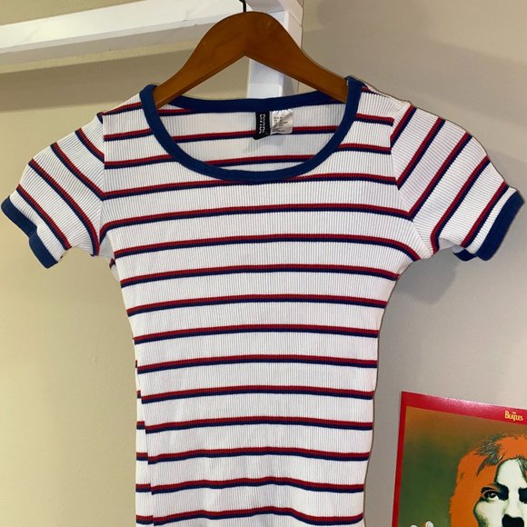cute striped h&m top - Picture 1 of 4